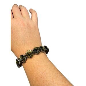 Dillards green crystal elastic bracelet